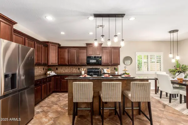 595 W DRAGON TREE Avenue, Queen Creek, AZ 85140