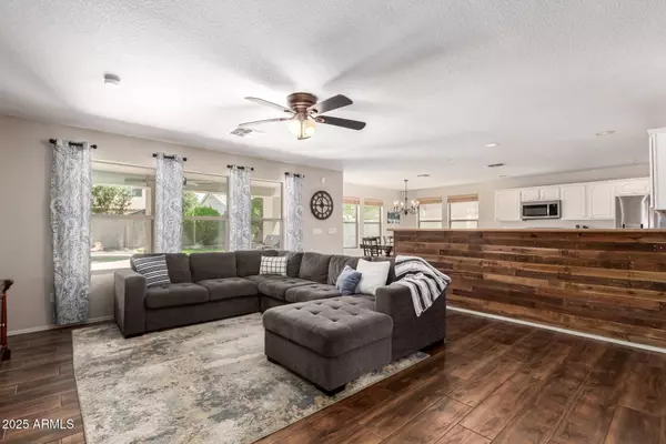 4102 E PALM BEACH Drive, Chandler, AZ 85249