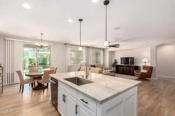 1229 W SYCAMORE Road, Queen Creek, AZ 85140