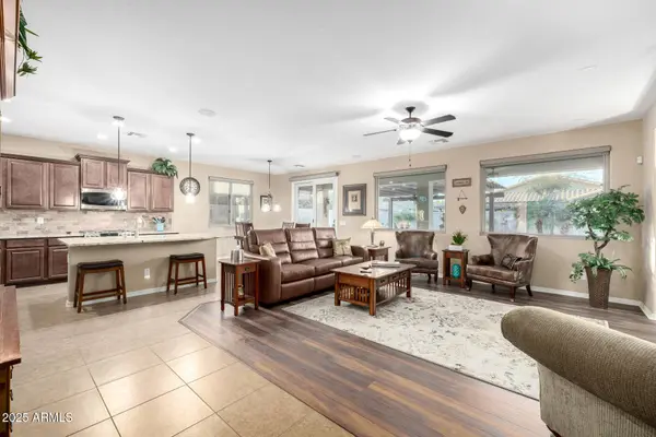 104 W LEATHERWOOD Avenue, Queen Creek, AZ 85140