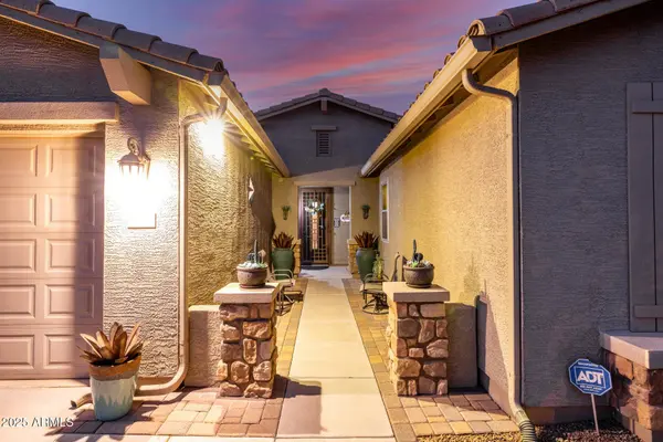 104 W LEATHERWOOD Avenue, Queen Creek, AZ 85140