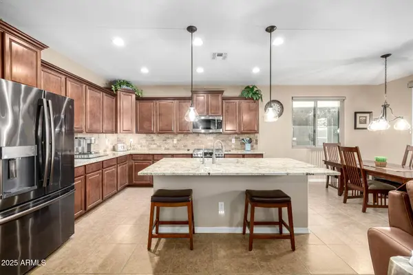 104 W LEATHERWOOD Avenue, Queen Creek, AZ 85140
