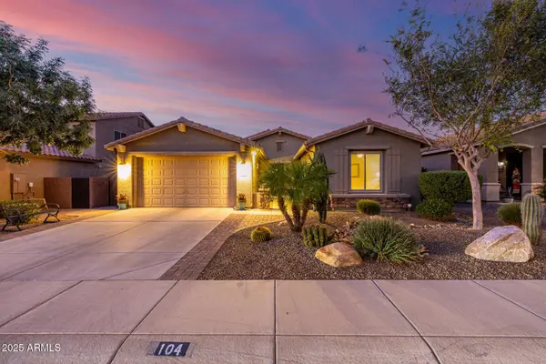 104 W LEATHERWOOD Avenue, Queen Creek, AZ 85140
