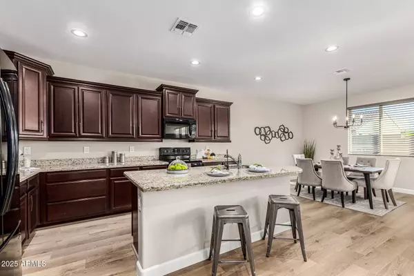 1493 E PRIMAVERA Way, San Tan Valley, AZ 85140