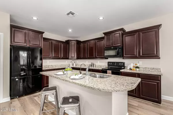 1493 E PRIMAVERA Way, San Tan Valley, AZ 85140