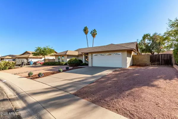 6822 S CARNEY Avenue, Tempe, AZ 85283