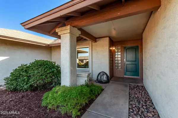 6822 S CARNEY Avenue, Tempe, AZ 85283