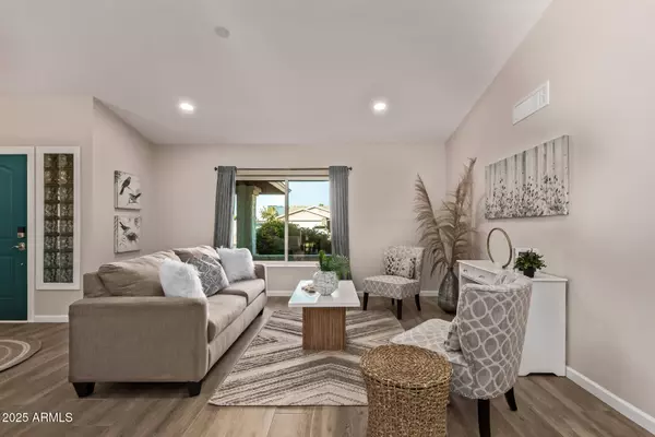 6822 S CARNEY Avenue, Tempe, AZ 85283