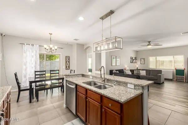 797 W BANYAN Avenue, Queen Creek, AZ 85140