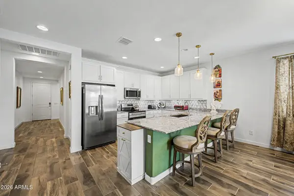 3221 E RANCHHAND Drive, San Tan Valley, AZ 85140