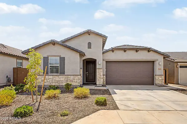 3221 E RANCHHAND Drive