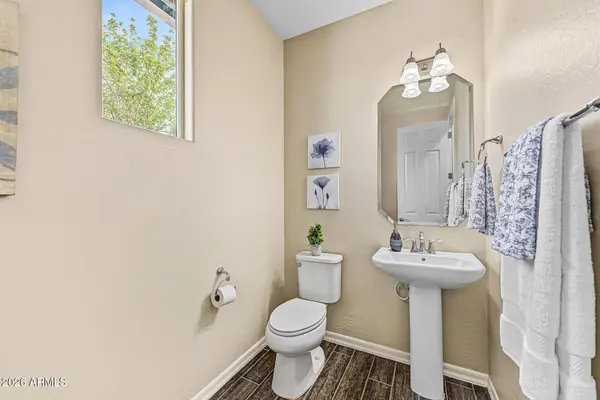 1075 W REDWOOD Avenue, Queen Creek, AZ 85140