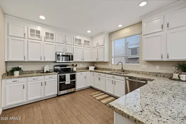 3801 E HANS Drive, Gilbert, AZ 85296