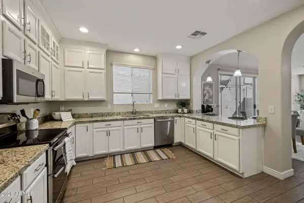 3801 E HANS Drive, Gilbert, AZ 85296