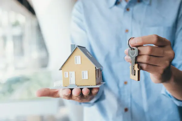 Signs Your Staten Island Listing Agent Is Holding You Back,Hal Blake