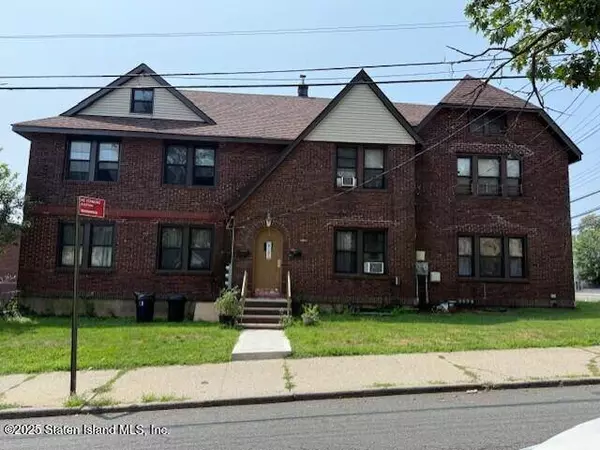 2390 Richmond RD, Staten Island, NY 10306
