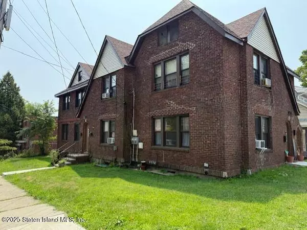 2390 Richmond RD, Staten Island, NY 10306