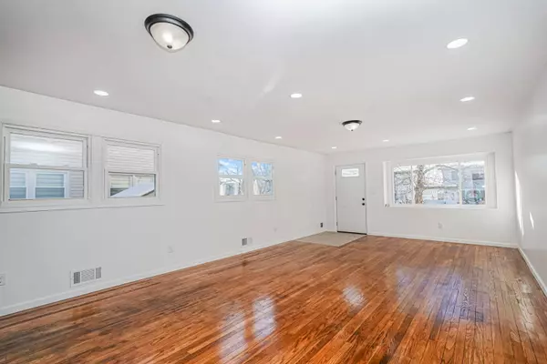 35 Bent street, Staten Island, NY 10312