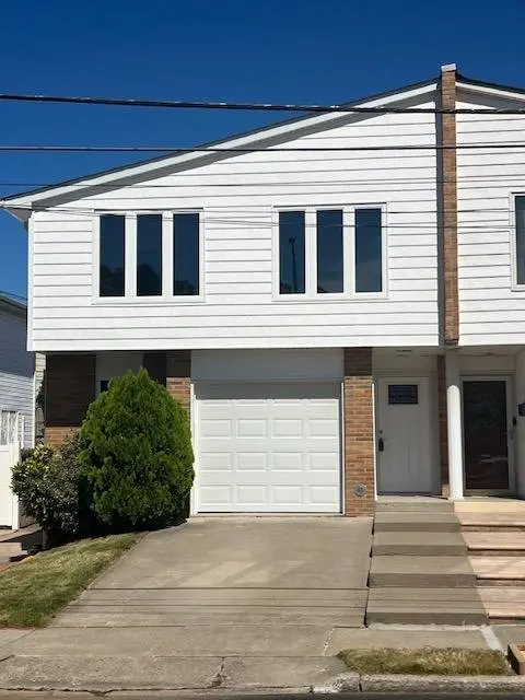 219 Bishop