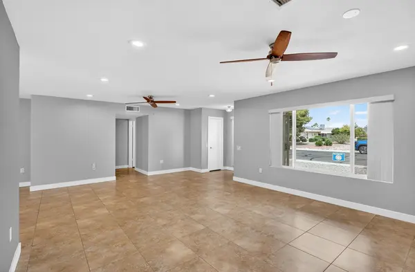 18222 N Palo Verde Dr, Sun City, AZ 85373-1738