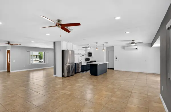 18222 N Palo Verde Dr, Sun City, AZ 85373-1738