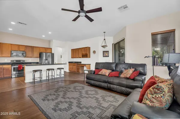 2000 W PERIWINKLE Way, Chandler, AZ 85248