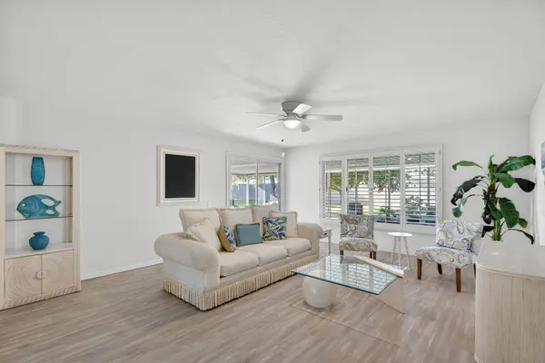 18626 N Conestoga Dr, Sun City, AZ 85373-1430