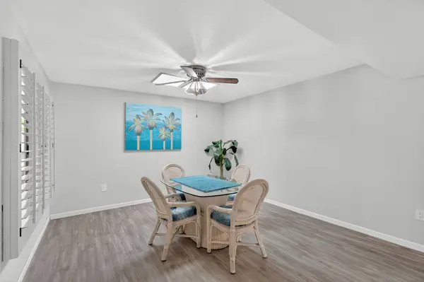 18626 N Conestoga Dr, Sun City, AZ 85373-1430