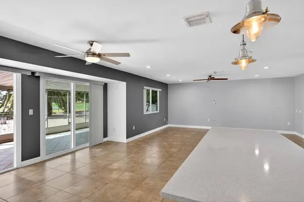 18222 N Palo Verde Dr, Sun City, AZ 85373-1738