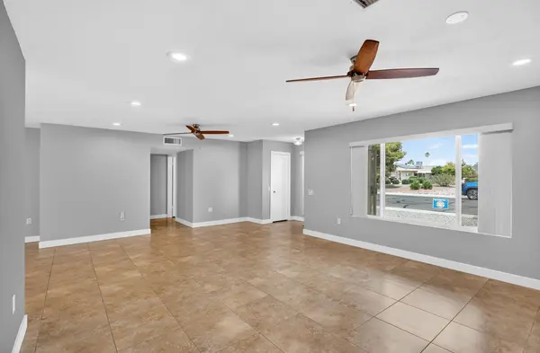 18222 N Palo Verde Dr, Sun City, AZ 85373-1738