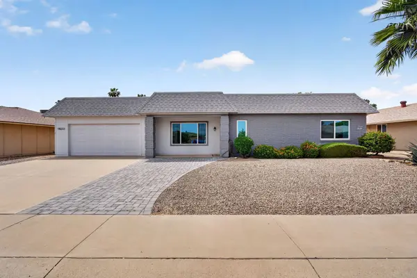 18222 N Palo Verde Dr, Sun City, AZ 85373-1738