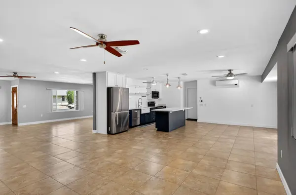 18222 N Palo Verde Dr, Sun City, AZ 85373-1738