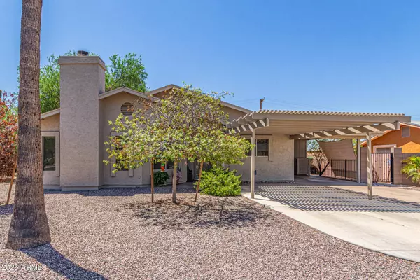 927 E GRANADA Avenue, Apache Junction, AZ 85119