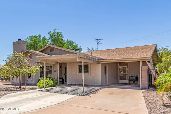 927 E GRANADA Avenue, Apache Junction, AZ 85119