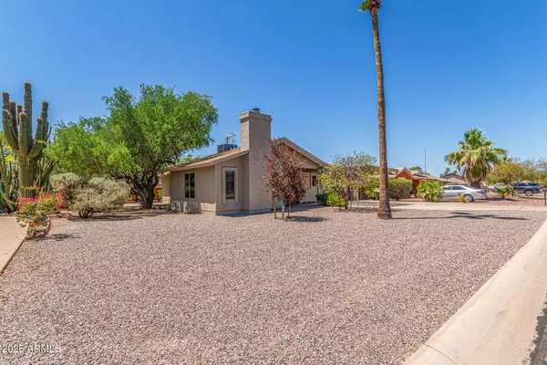 927 E GRANADA Avenue, Apache Junction, AZ 85119