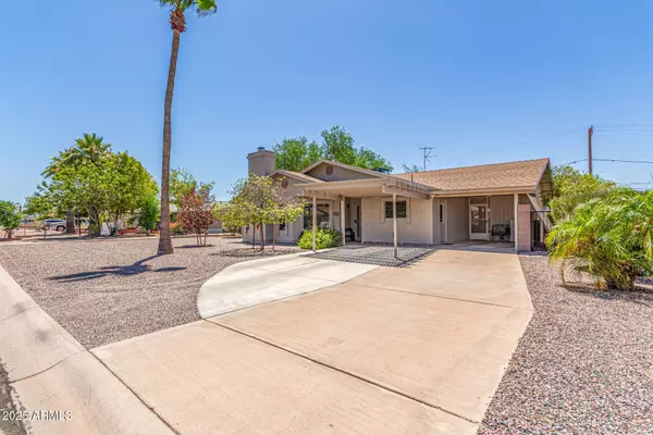 927 E GRANADA Avenue, Apache Junction, AZ 85119