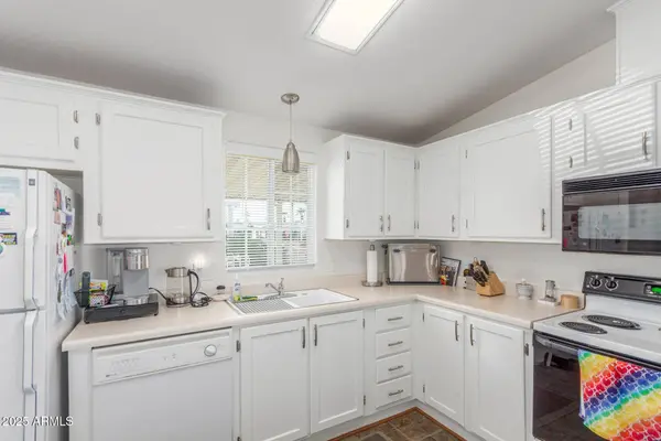 2400 E BASELINE Avenue #125, Apache Junction, AZ 85119