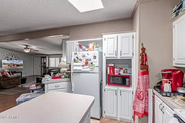 2400 E BASELINE Avenue #22, Apache Junction, AZ 85119