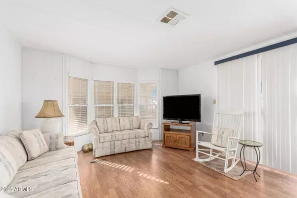 53 N MOUNTAIN Road #19, Apache Junction, AZ 85120