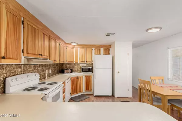 53 N MOUNTAIN Road #19, Apache Junction, AZ 85120