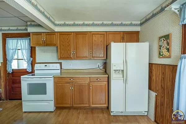 24872 NE K-4 HWY, Eskridge, KS 66423