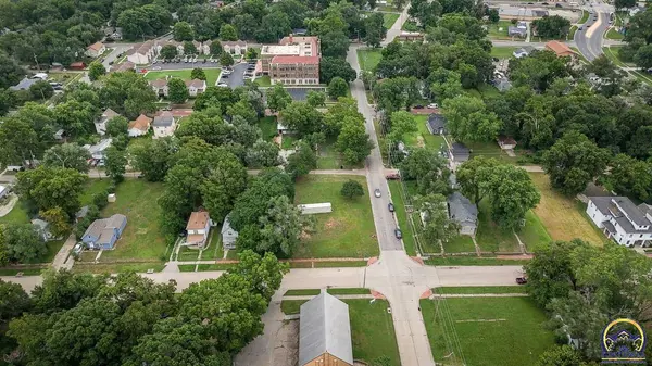 1304 NW Van Buren ST, Topeka, KS 66608