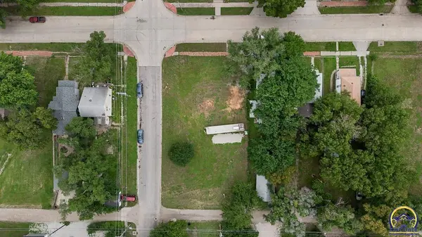 1304 NW Van Buren ST, Topeka, KS 66608