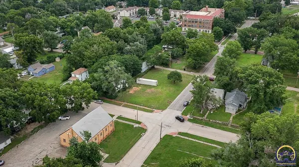 1304 NW Van Buren ST, Topeka, KS 66608