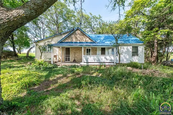 32572 Hendricks Creek Rd, Paxico, KS 66401