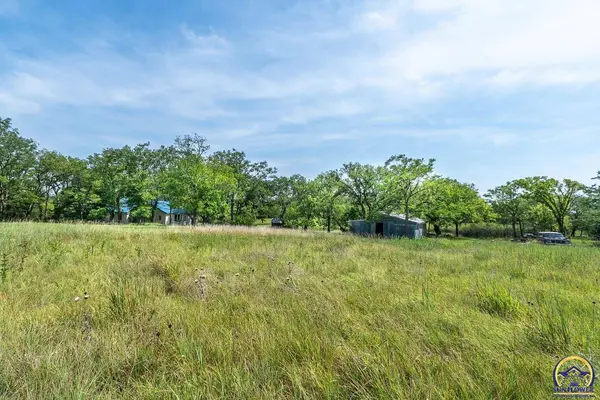 32572 Hendricks Creek Rd, Paxico, KS 66401