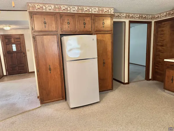 312 Iowa St, Alma, KS 66401