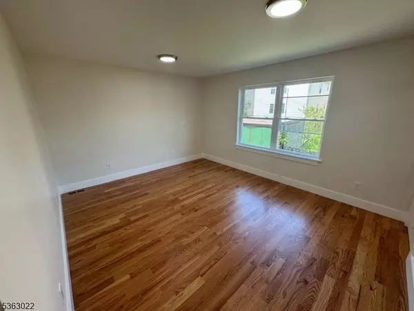 11 Edwin Pl, Newark City, NJ 07112