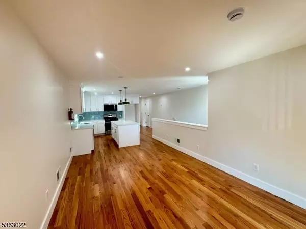 11 Edwin Pl, Newark City, NJ 07112