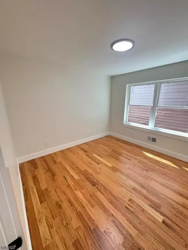 11 Edwin Pl, Newark City, NJ 07112